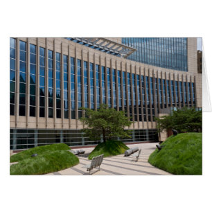 Fachada de tribunal y plaza en Minneapolis