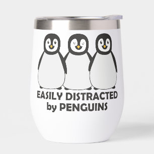 Fácilmente distrado por los pingüinos