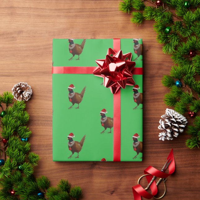 Faisán sobre papel de regalo de Navidad verde (Regalo de vacaciones)