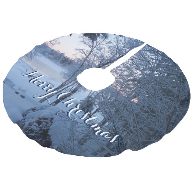 Falda Para El Árbol De Navidad De Lino Sintético Invierno en el lago (Angular)