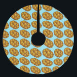 Falda Para El Árbol De Navidad De Poliéster Challah Bread Hanukkah Chanukah Feriados Judíos<br><div class="desc">La falda del árbol presenta un ilustracion de marcador original de una hogaza de pan de jalá. ¡Perfecto para la decoración de Hanukkah! Este diseño también está disponible en otros productos. ¿No ves lo que estás buscando? ¿Necesita ayuda con la personalización? Contacte con Rebecca para que tenga algo diseñado para...</div>