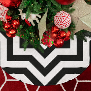Falda Para El Árbol De Navidad De Poliéster Chevron en negro y blanco