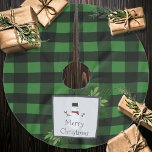 Falda Para El Árbol De Navidad De Poliéster Escarcha de árbol de búfalo verde de nieve<br><div class="desc">Añada un toque elegante a su árbol de Navidad esta temporada navideña con una falda de árbol de búfalo verde de Snowman. El diseño de las faldas de árbol incluye una caja adornada con ramas de pino y un encantador muñeco de nieve sobre un fondo de manto de búfalo. También...</div>