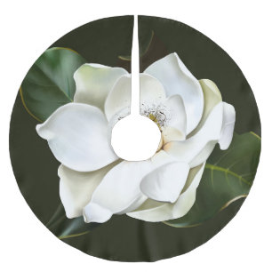 Falda Para El Árbol De Navidad De Poliéster Magnolia blanca cierra fondo verde