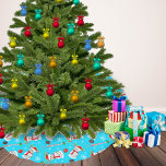 Falda Para El Árbol De Navidad De Poliéster Patrón de celebración de los Navidades Snowman de<br><div class="desc">Esta falda de árbol festivo es creada con este divertido diseño de Navidades de béisbol Snowman. Traiga Navidades a tu árbol de Navidad envolviendo un árbol con sus Navidades de béisbol durante las vacaciones. ¡Perfecto para los aficionados al béisbol! El diseño incluye un bate de béisbol de caña de caramelo,...</div>