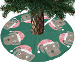 Falda Para El Árbol De Navidad De Poliéster Perro recuperador de chocolate con chocolate en Sa<br><div class="desc">Pintura acuarela de lindos perros Labrador Retriever en festivos Navidades Santa sombreros,  perfecto para amantes de mascotas. Arte original de Nic Squirrell.</div>