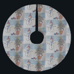 Falda Para El Árbol De Navidad De Poliéster Snowman y Árbol de Navidad<br><div class="desc">El mono muñeco de nieve de los Navidades está tan orgulloso de sí mismo. Ha trabajado duro y ha terminado de decorar su árbol de Navidad con brillantes mejillones y coloridas bolas de vidrio y colocado una brillante estrella amarilla encima. Incluso hay algunos regalos iniciales bajo las ramas de siempre....</div>