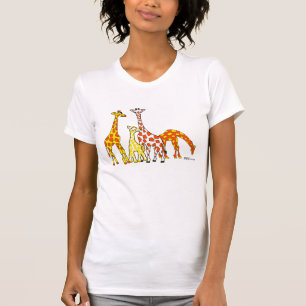 Familia de la jirafa en la camiseta de la mujer