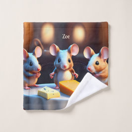 Familia del ratón en la mesa de comedor -