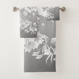Fantasía de mariposa floral blanca plateada