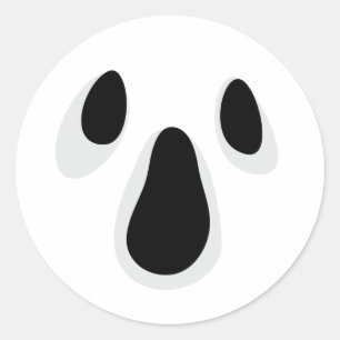 Fantasma fantasmal frente a pegatinas de Halloween