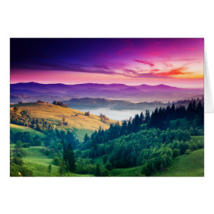 Fantástico paisaje matutino de montaña. Sobrevalor