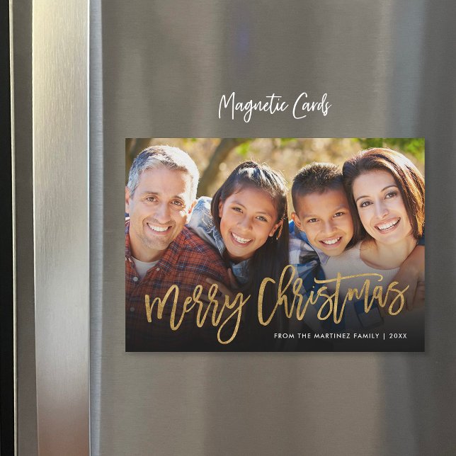 Faux Relieve metalizado dorado Foto Overlay Magnet (Subido por el creador)