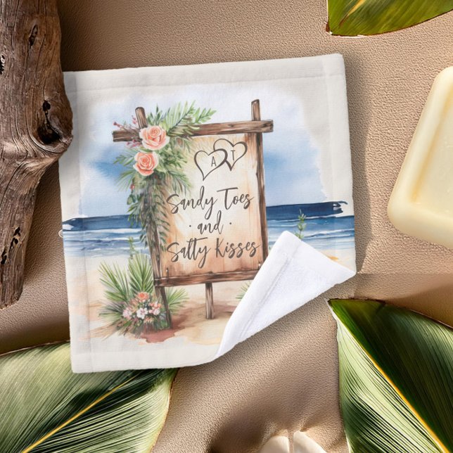Favor de Boda en Playa Oceanfront (Wedding favor wash cloth for sandy toes! from the Sunset Beach Wedding Collection by Darling & May)