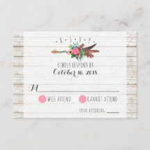 Feathers Arrow Wedding RSVP de plumas bohemias rus