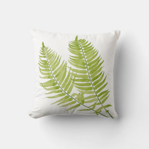 Feathery Fern en una almohada de lanzamiento