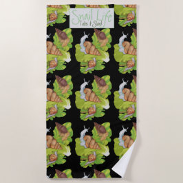 Felices caracoles en toalla de arte de hojas de le