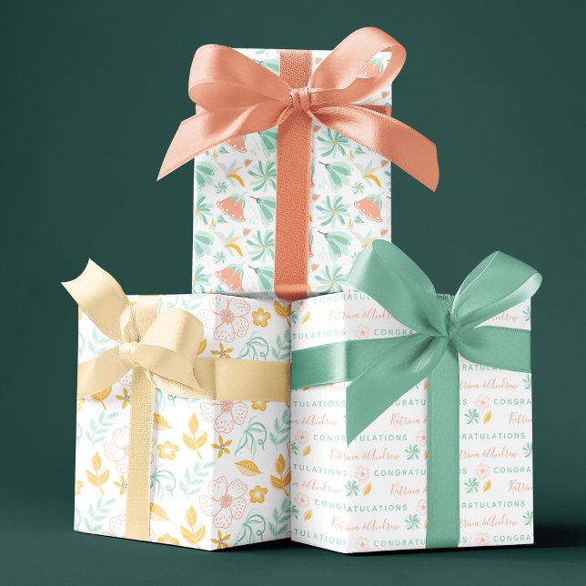 Felicitaciones Hojas de papel de ajuste de flores (Congratulate a special couple with these personalized wrapping paper sheets! )