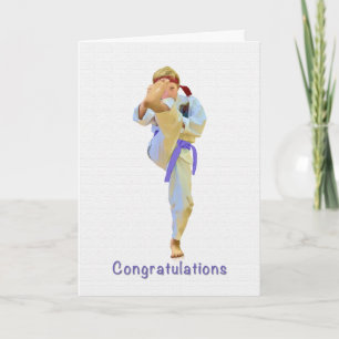 Felicitaciones, Karate pateando la tarjeta de cint