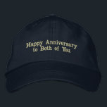 Feliz aniversario personalizado a ambos Gorras<br><div class="desc">Esta gorra de algodón de la marina muestra el mensaje más sincero "Feliz aniversario a ambos", haciéndolo un regalo para las parejas que celebran su día especial. El texto está bellamente bordado para una apariencia y un toque de primera. El tapón está diseñado para ofrecer comodidad con una correa ajustable,...</div>