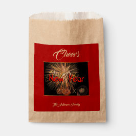 Feliz Año Nuevo 2021 fuegos artificiales en bolsa