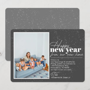 Feliz Año Nuevo moviendo foto gris de Invitación