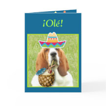 "¡Feliz Cinco de Mayo!" Tarjeta w/Basset y bebidas