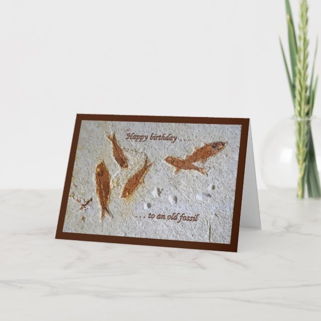 Feliz cumpleaños a una tarjeta fósil vieja (Anverso)