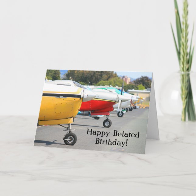 Feliz cumpleaños con tarjeta de saludo de los avio (Anverso)