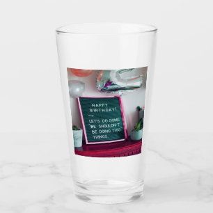 ¡Feliz cumpleaños! Divertido problema travieso