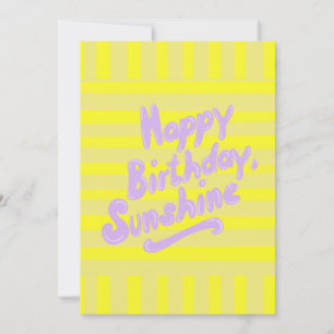 Feliz cumpleaños sunshine morado saludo postal
