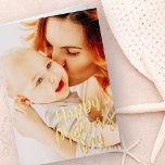 Feliz día de la madre, simple foto de Personalizad<br><div class="desc">Este diseño sencillo y moderno se compone de tipografía manuscrita y agrega una foto personalizado.</div>