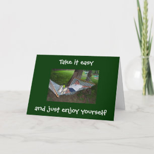 FELIZ EN LA TARJETA DEL CUMPLEAÑOS DE HAMMOCK