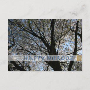 Feliz invitación al árbol de cerezo noruego