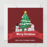 Feliz Navidad a la familia Snowman, Personalizado<br><div class="desc">Esta linda tarjeta de Navidades muestra un adorable dibujo de una familia de hombres de nieve frente a un hermoso árbol de Navidad. El banner rojo festivo se personaliza con tu propio texto y la parte posterior se puede personalizar con tu propio saludo de vacaciones para Navidad.</div>