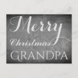 Feliz Navidad Abuelo Chalkboard Typografía<br><div class="desc">Feliz Abuelo de Navidad,  puedes cambiar el texto "Abuelo",  escritura a mano Typography Chalkboard Blackboard Personalizado de Temporada de Vacaciones Blancas y Negras Tarjeta de Navidades Felices de Navidad,  también puedes agregar fácilmente el nombre y dirección del receptor,  si prefieres agregarlo en casa solamente borra el texto de ejemplo.</div>