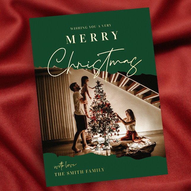 Feliz Navidad, guión moderno Una tarjeta de Reliev (Stand out and impress with these elegant festive green and gold foil one photo holiday cards)
