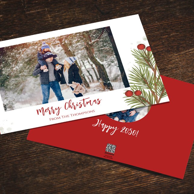 Feliz Navidad Invierno Red Holly Berries 2 Foto (Merry Christmas watercolor greenery holiday photo card with a two photo template. )