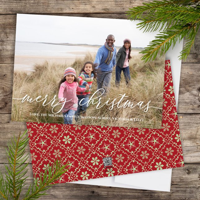 Feliz Navidad Red Green Snowflake 1 Foto (Merry Christmas Calligraphy Script holiday photo card with elegant snowflake pattern)