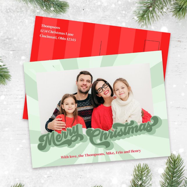 Feliz Navidad Retro Typografía Foto Verde Rojo (Merry Christmas Green Whimsical Typography photo postcard. )