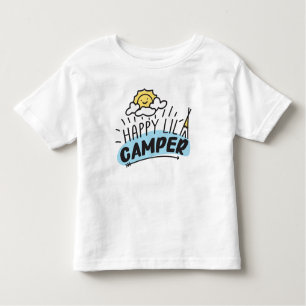 Feliz niño de Lil Camper, niño pequeño y camiseta 