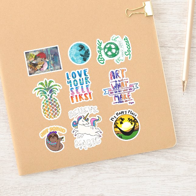 Feliz Pegatina eslovaco de Artsy Unicorn (Cuaderno)