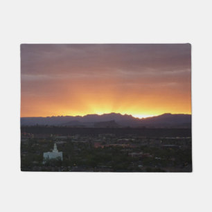 Felpudo Amanecer sobre el paisaje de St. George Utah