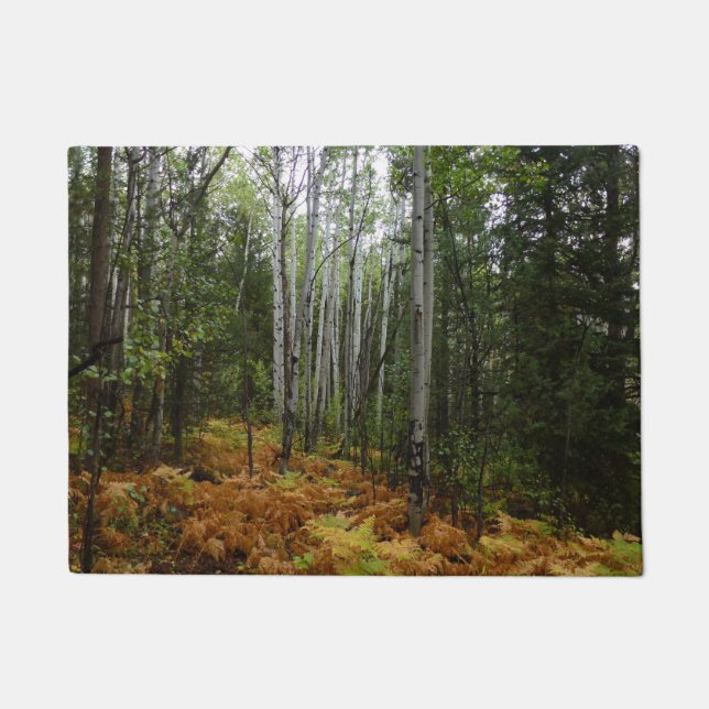 Felpudo Árboles de aves blancas y caídas en montaña rocosa (Anverso)