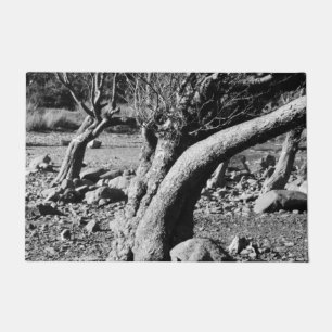 FELPUDO ÁRBOLES NEGROS Y BLANCOS