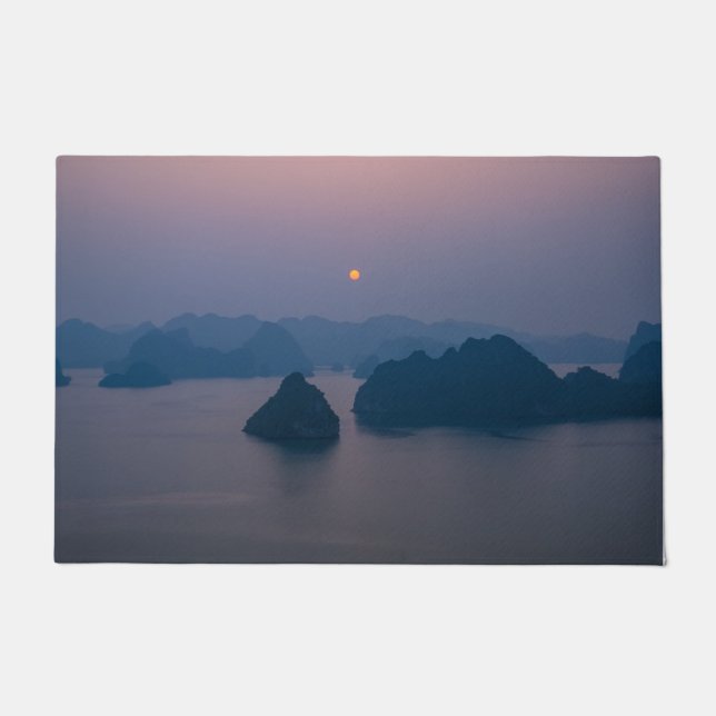 Felpudo Atardecer sobre Bahía Halong - Vietnam, Asia (Anverso)