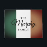 Felpudo Bandera irlandesa antigua y apellido de personaliz<br><div class="desc">Bandera irlandesa vintage de Irlanda con alfombra de puerta de nombre familiar personalizado. Haz tu propio felpudo personalizado para nueva casa, restaurante, hotel, negocios, oficina, empresa, tienda, tienda, pub, bar, cafetería, fiesta del Día de St Patricks, etc. Añade tu propio mensaje de bienvenida, apellido familiar, monograma, nombre de la tienda...</div>