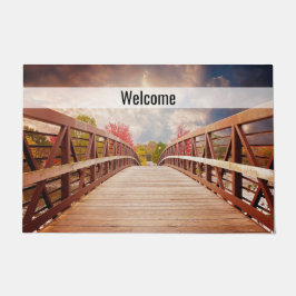 Felpudo Bienvenida al rústico puente de madera en el campo