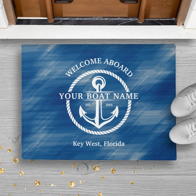 Felpudo Bienvenida azul de la Marina Náutica a bordo del b (Nautical Navy Blue Welcome Aboard Boat Name Anchor Doormat)