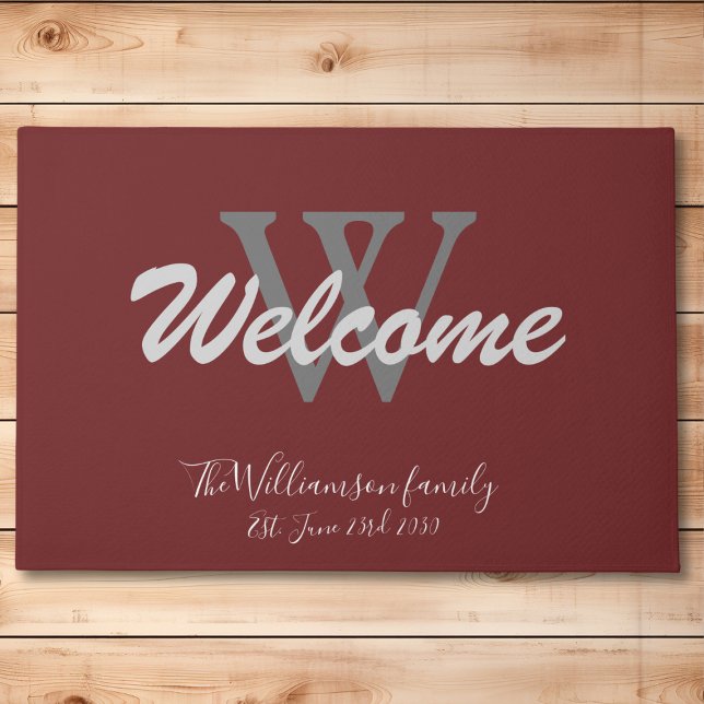 Felpudo Bienvenida Boda al aire libre elegante monograma d (Front door welcome mat. Elegant burgundy monogramed doormat. The perfect wedding/housewarming gift. )